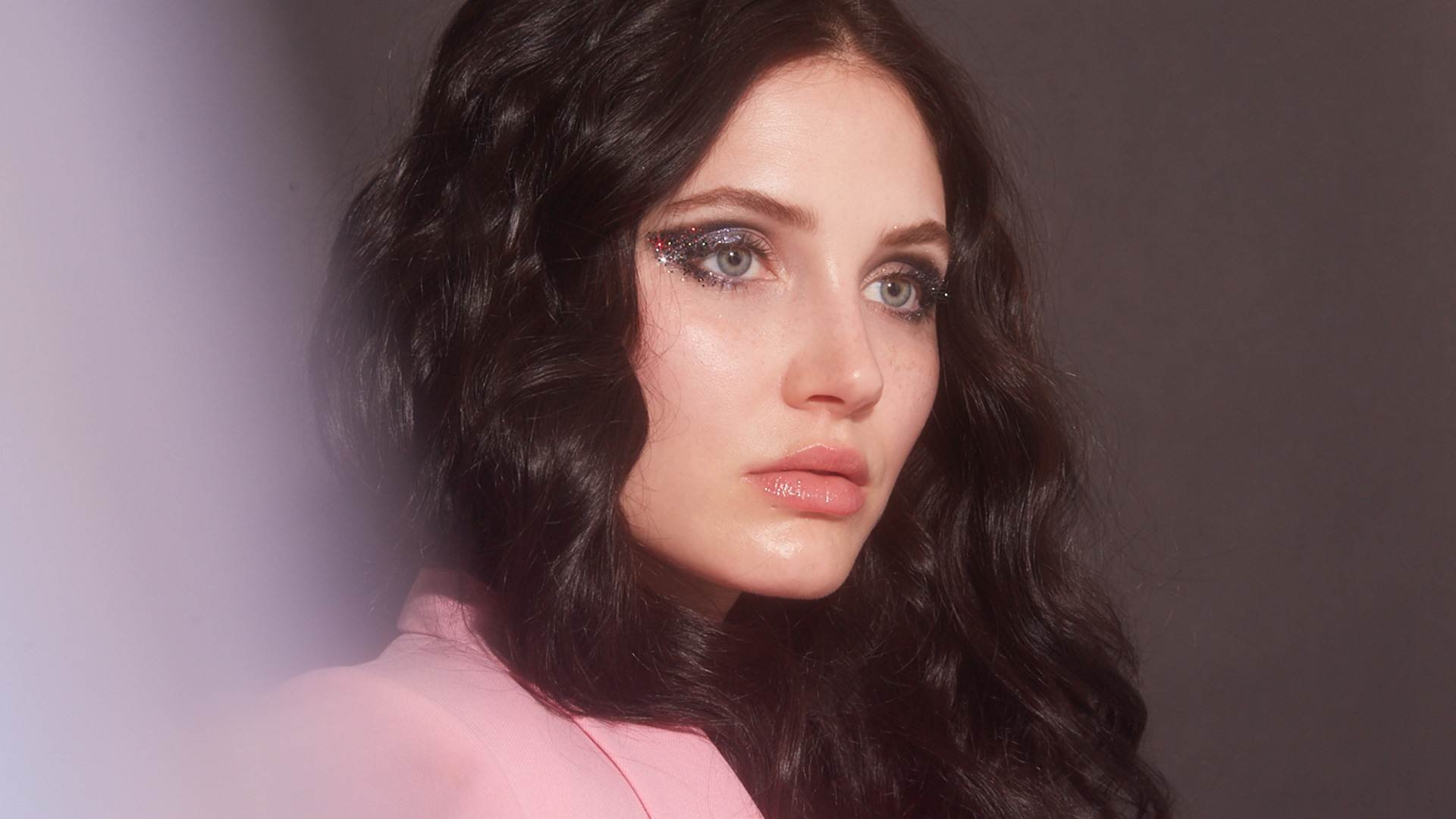 How To Wear Dark Eye Makeup Hero Bmag