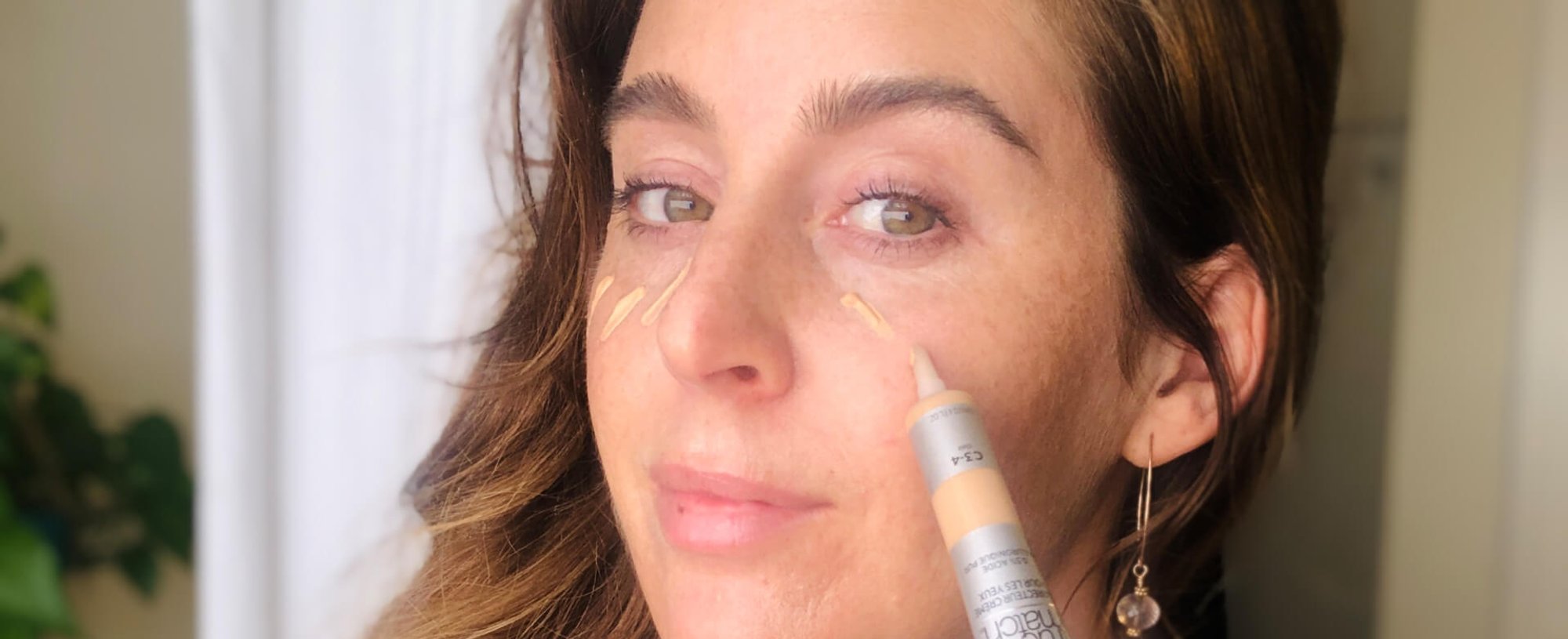 How To Apply Concealer On Dry Skin Hero BeautyMag 121520