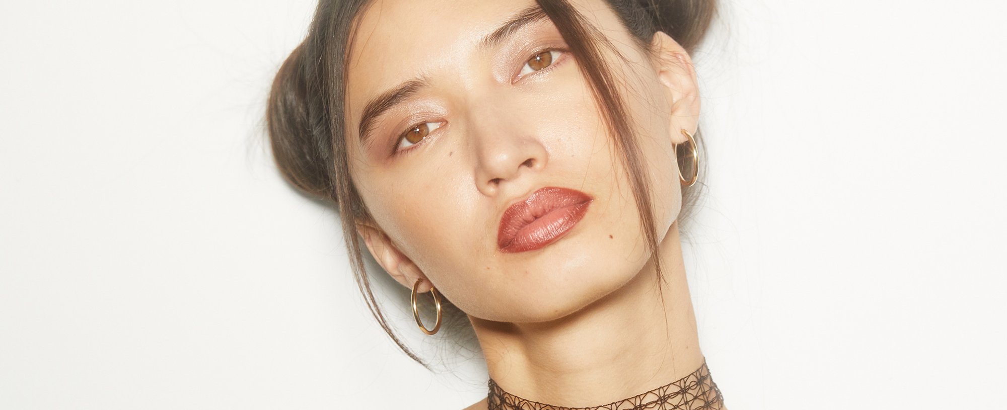 90s InspiredMakeup Trends Hero Bmag