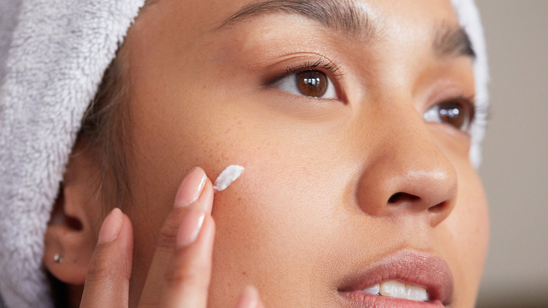 Do You Need Moisturizer For Oily Skin Hero Bmag