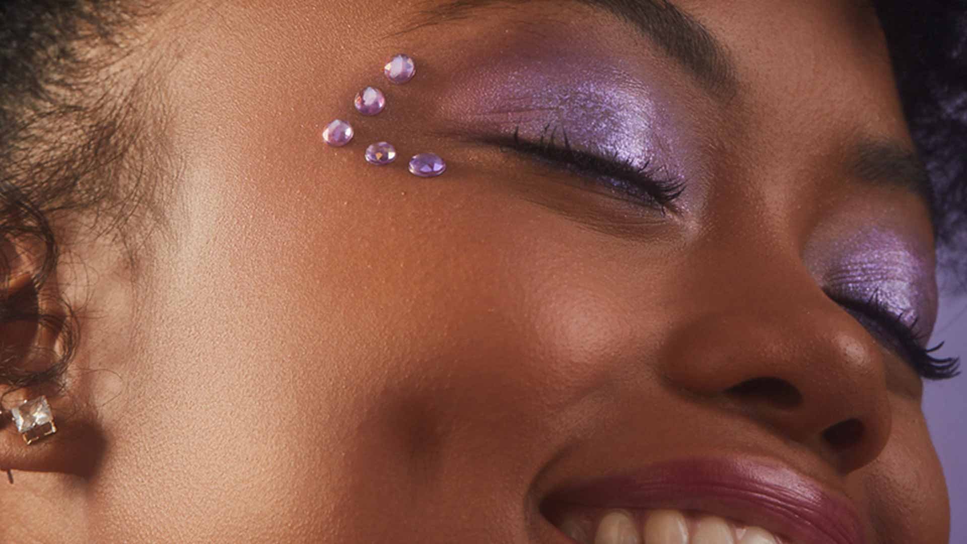 3 easy ways to wear rhinestones as makeup 