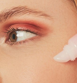 Unconventional Ways To Wear Lip Gloss CMS Bmag