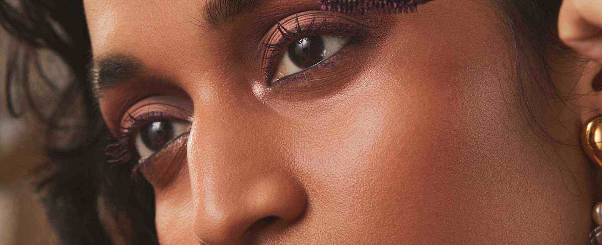 How To Wear Colored Mascara Hero Bmag