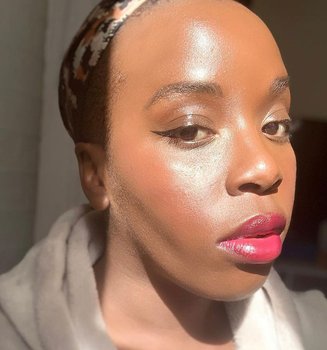Sharp Winged Eyeliner Look CMS Bmag