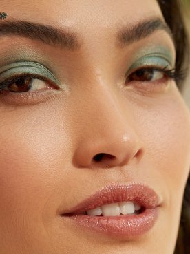 Transition Makeup Routine From Summer To Fall