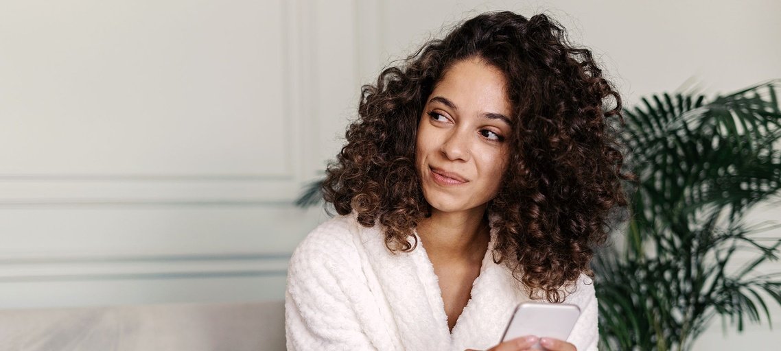 How to Do Bathrobe Curls L’Oréal Paris