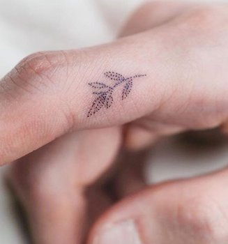 Finger Tattoo