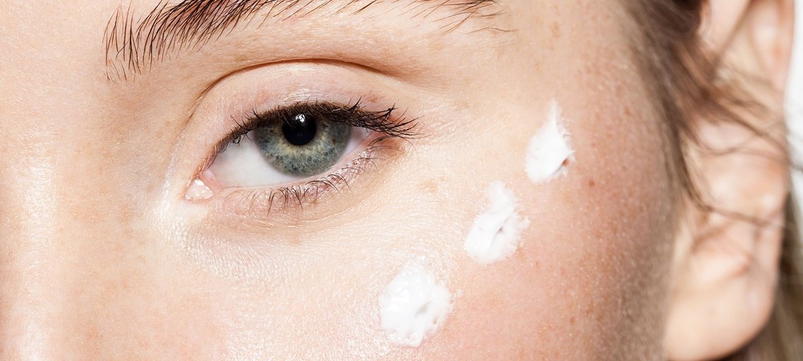 Sunscreen Or Moisturizer First