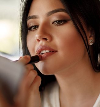 Lipstick For Thin Lips