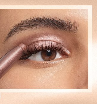 Banner para escritorio de Cómo aplicar una sombra de ojos natural