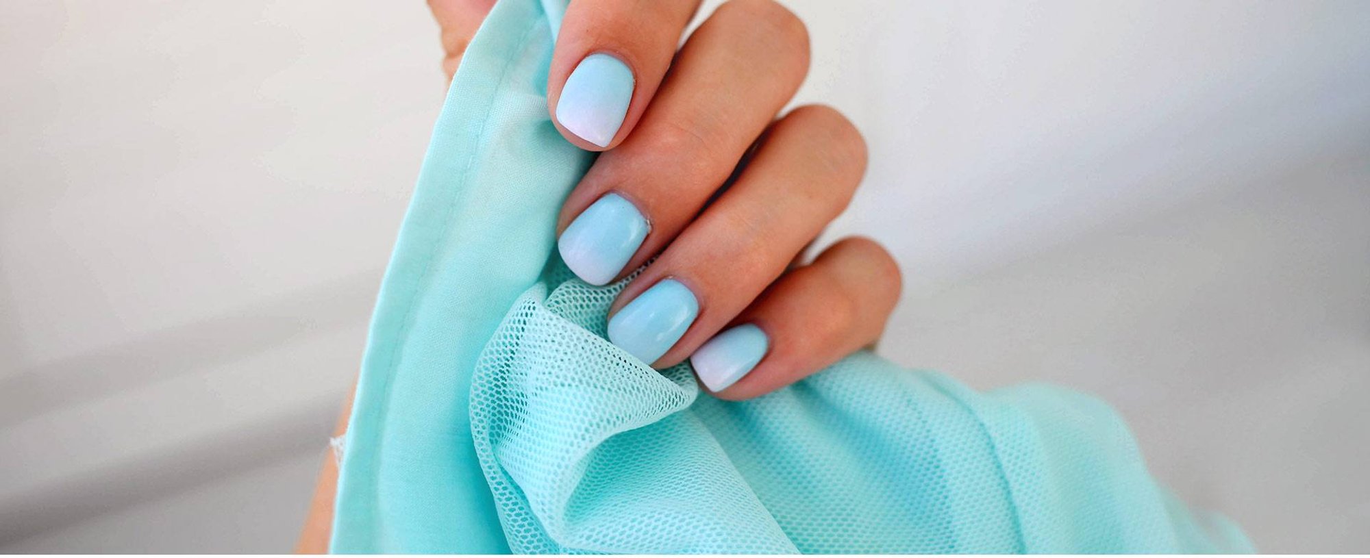 Loreal Paris Article Use Color Changing Nail Polish For a 2 in 1 Mani D
