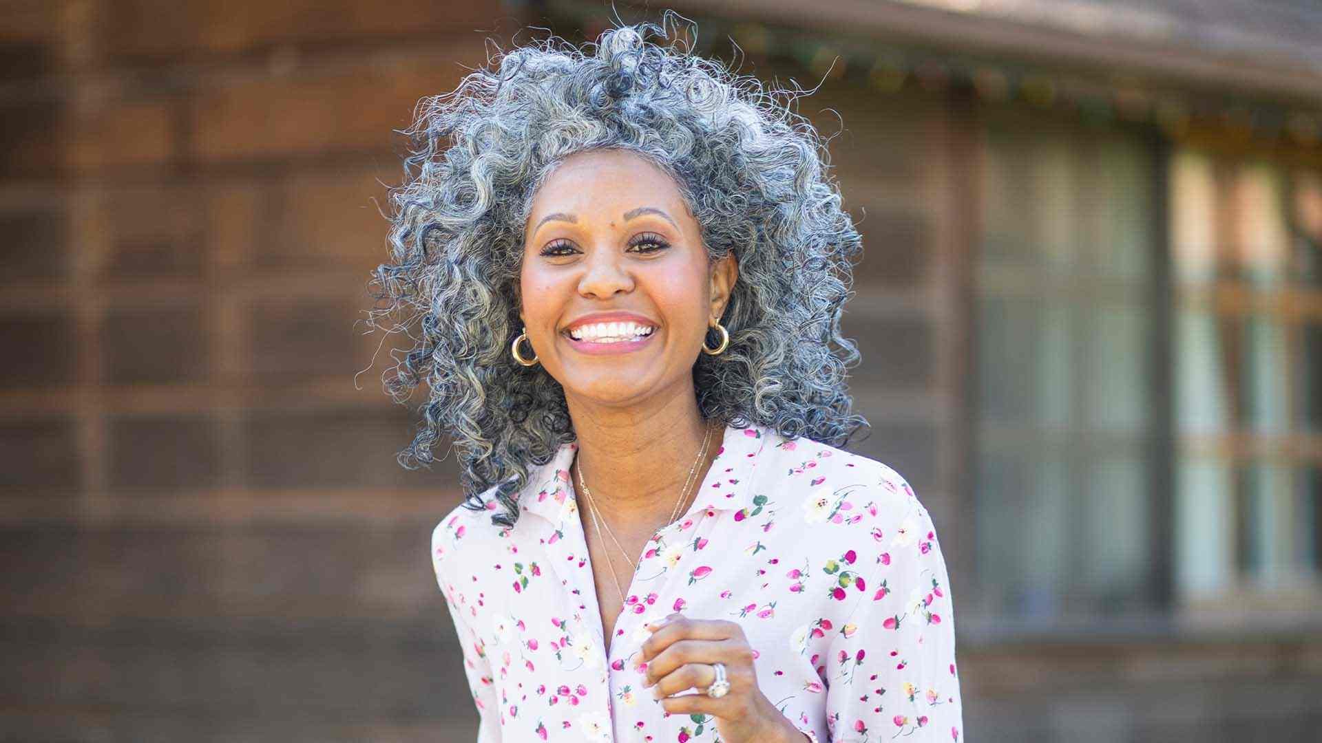 Loreal Paris Article 5 Ways To Get Your Gray Curly Hair Looking Its Best D