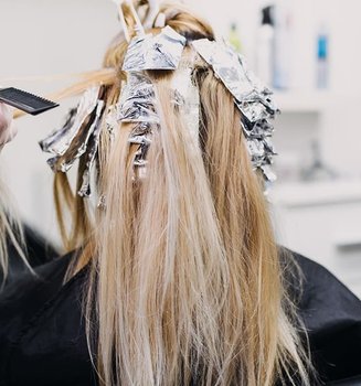 Loreal Paris BMAG Article hair highlights foil vs balayage vs foilayage D