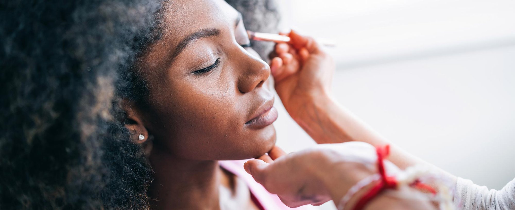 Loreal Paris Article What Does MUA Mean Everything You Need to Know D