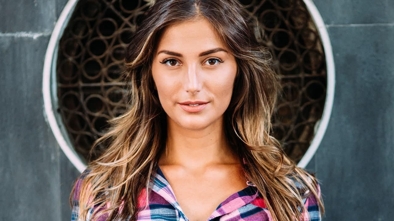 Loreal Paris BMAG Article What You Need To Know About The Negative Space Hair Color Trend D