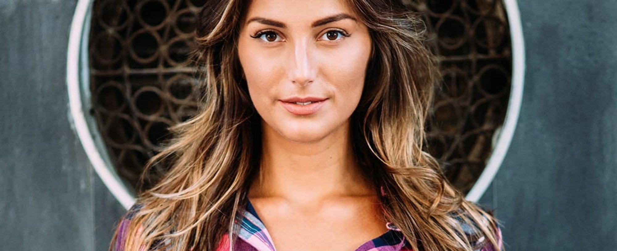 Loreal Paris BMAG Article What You Need To Know About The Negative Space Hair Color Trend D