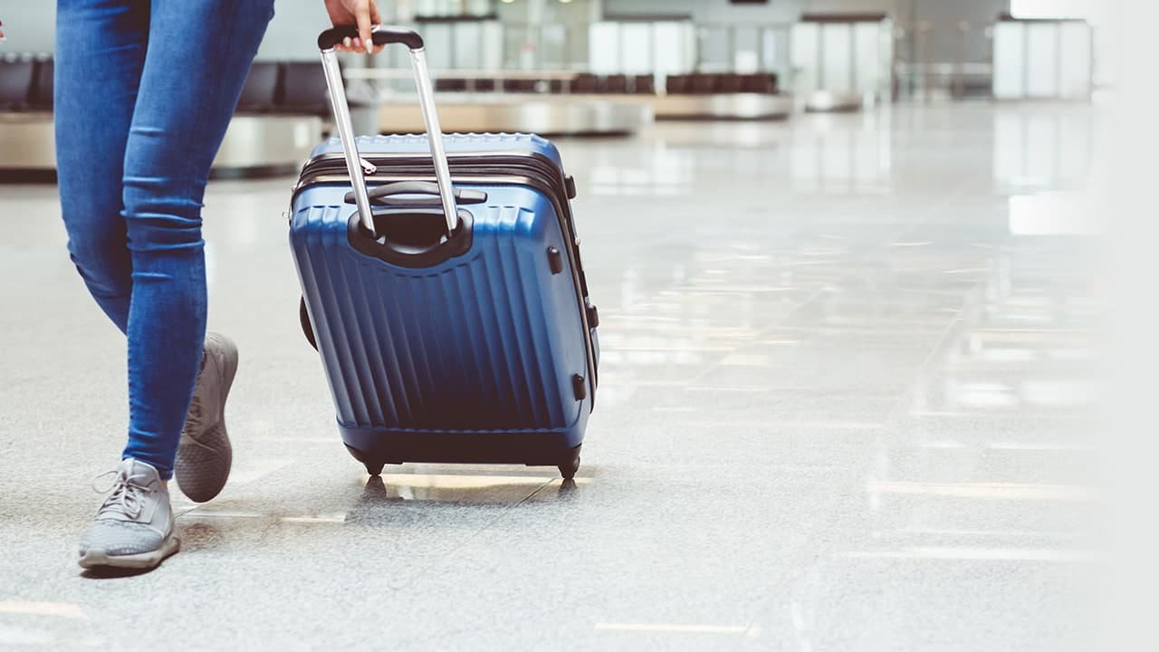 Loreal Paris BMAG Article These Are the Beauty Rules to Follow When You Fly D