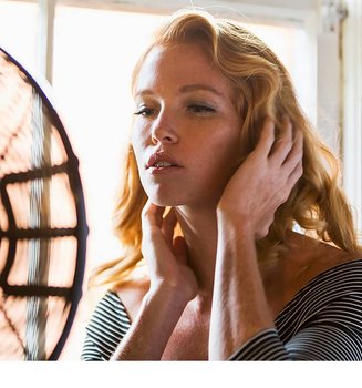Loreal Paris BMAG Article How to Refresh Sweaty Hair D
