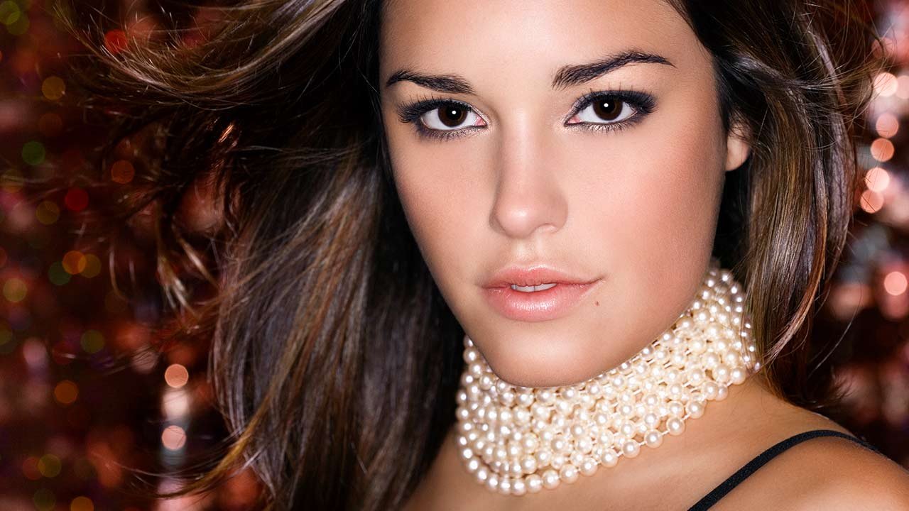 Loreal Paris BMAG Article How To Do At Home Highlights D