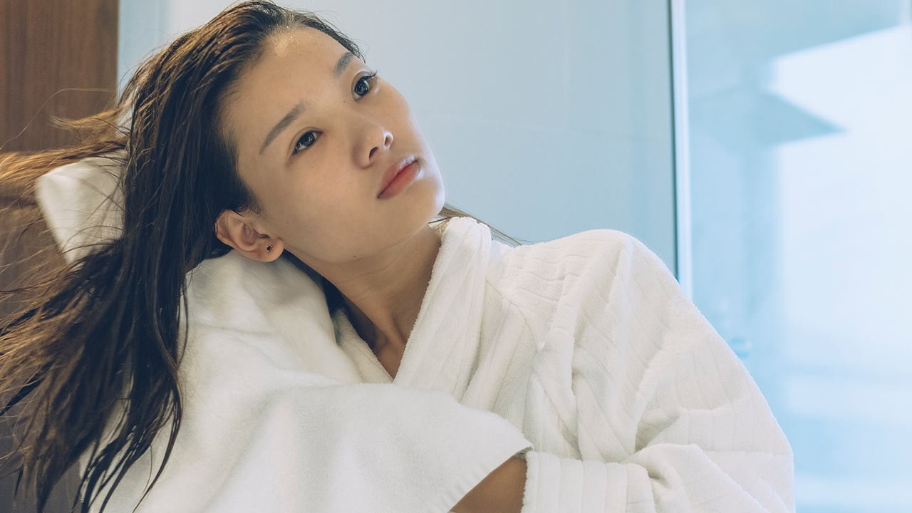 Loreal Paris BMAG Article 10 Bad Hair Habits To Stop Now D