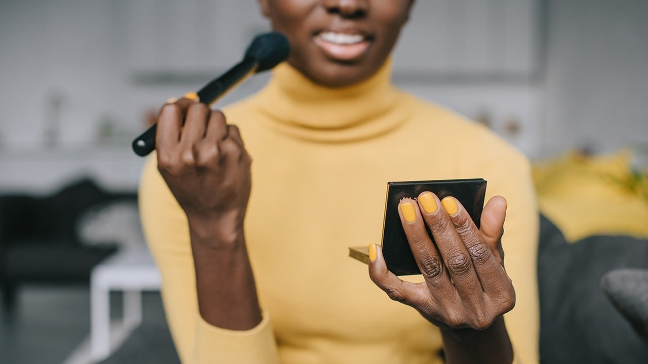 Loreal Paris BMAG Article 10 Basic Makeup Tips For Busy Girls D