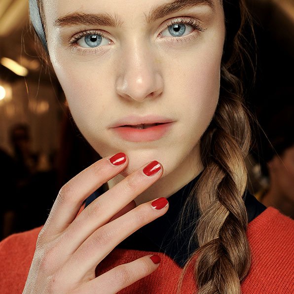 GetACorgeousRedManicure Main