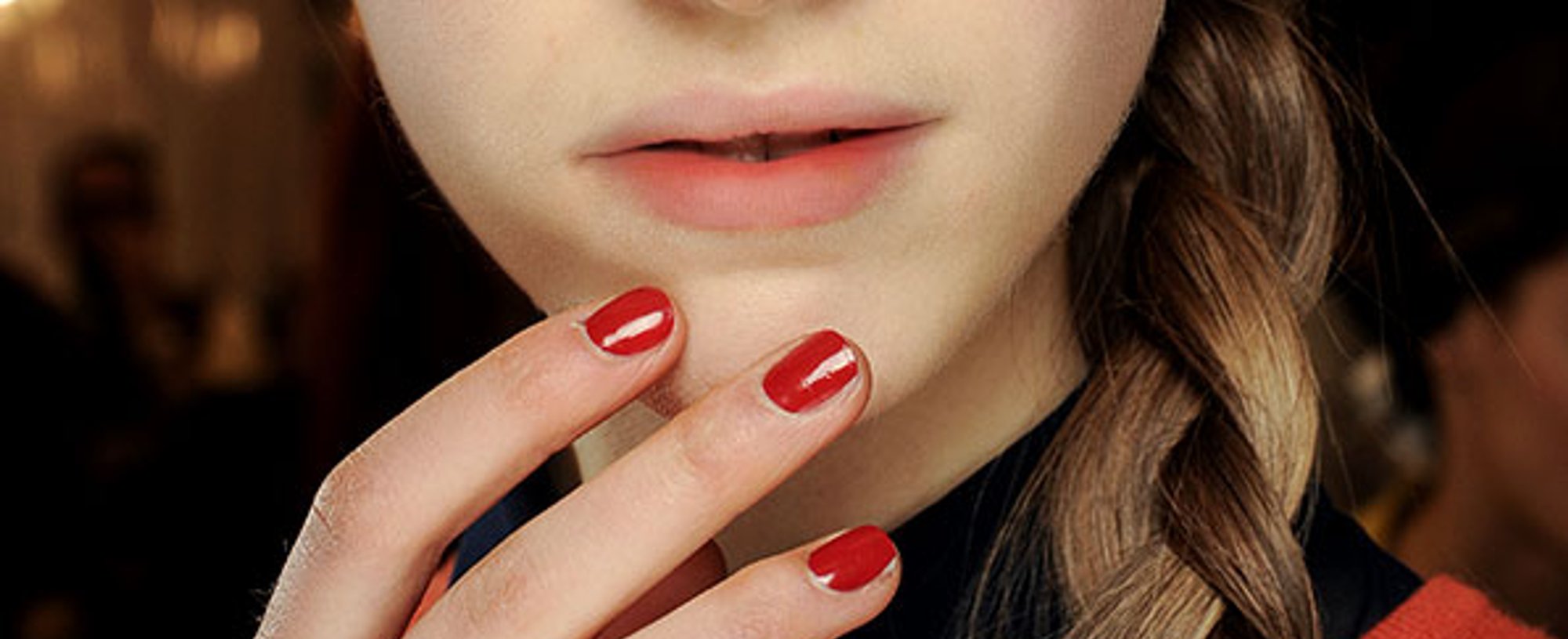 GetACorgeousRedManicure Main