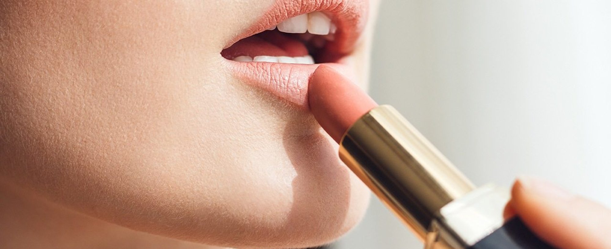 Loreal Paris Article How To Apply Lipstick Without Mistakes D