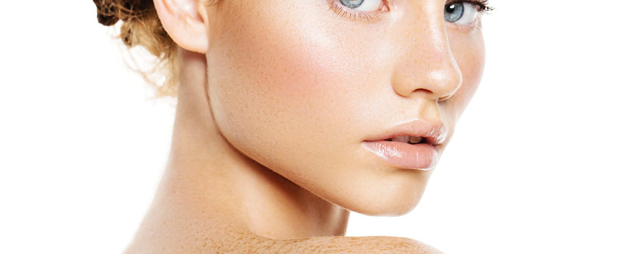 Loreal Paris BMAG Article How to Get a Model Off Duty Makeup Look D