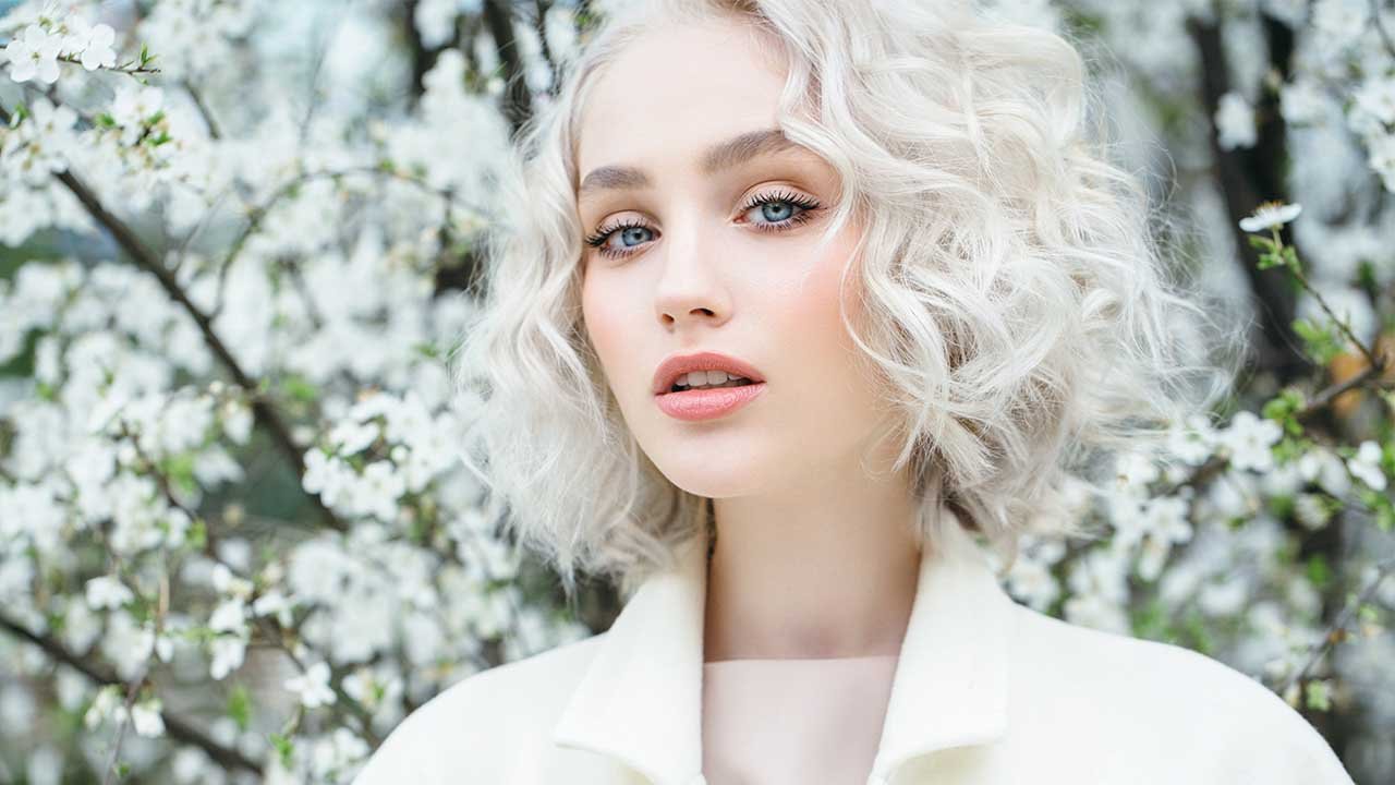 Loreal Paris BMAG Article How To Get White Blonde Hair D