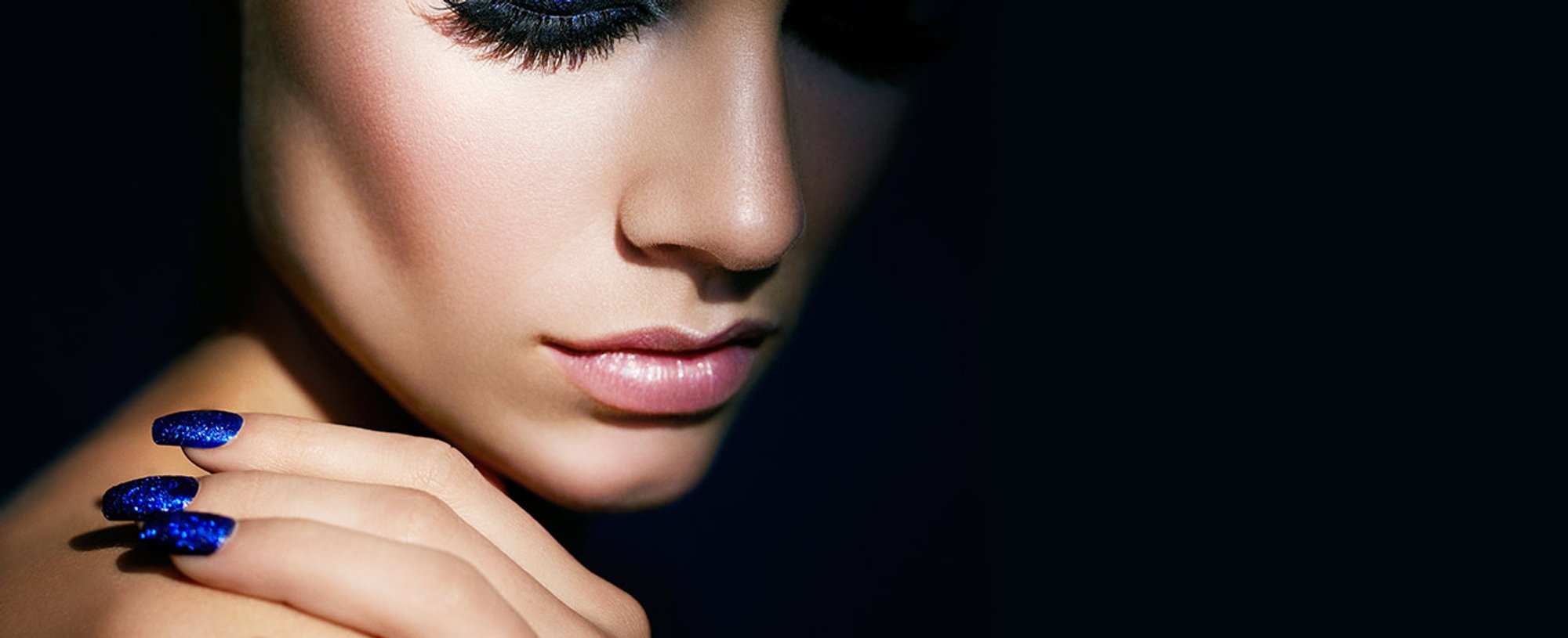 LOP BMAG Article How To Wear Blue Eye Shadow And Eye Makeup D