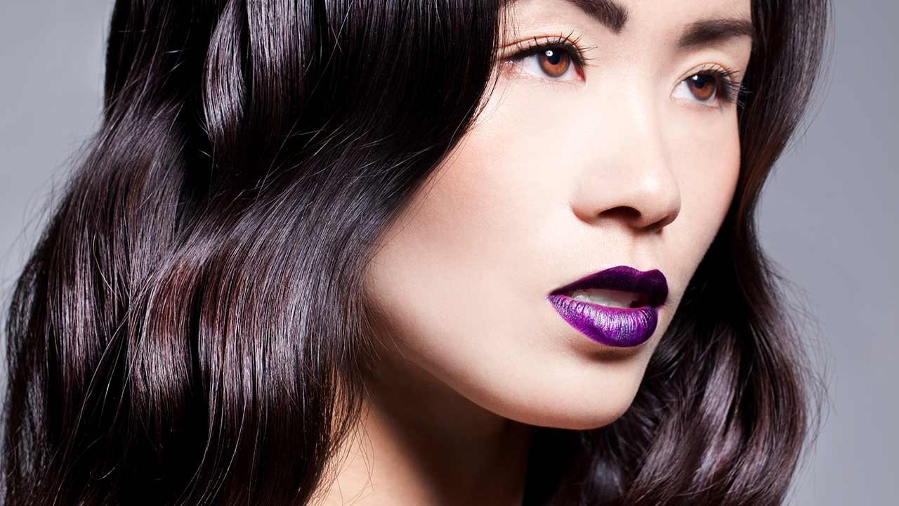 LOreal Paris BMAG Article How to Wear Purple Lipstick D