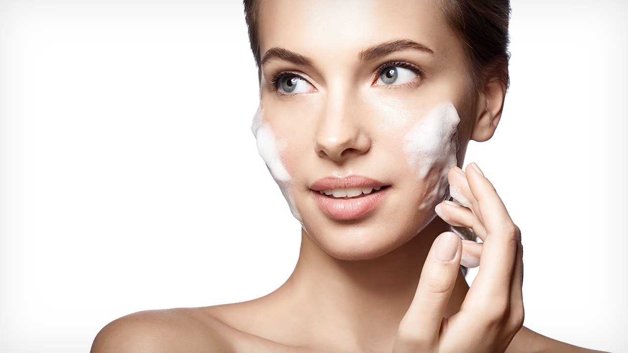 Loreal Paris BMAG Article Facial Cleanser Basics Heres How To Wash Your Face D