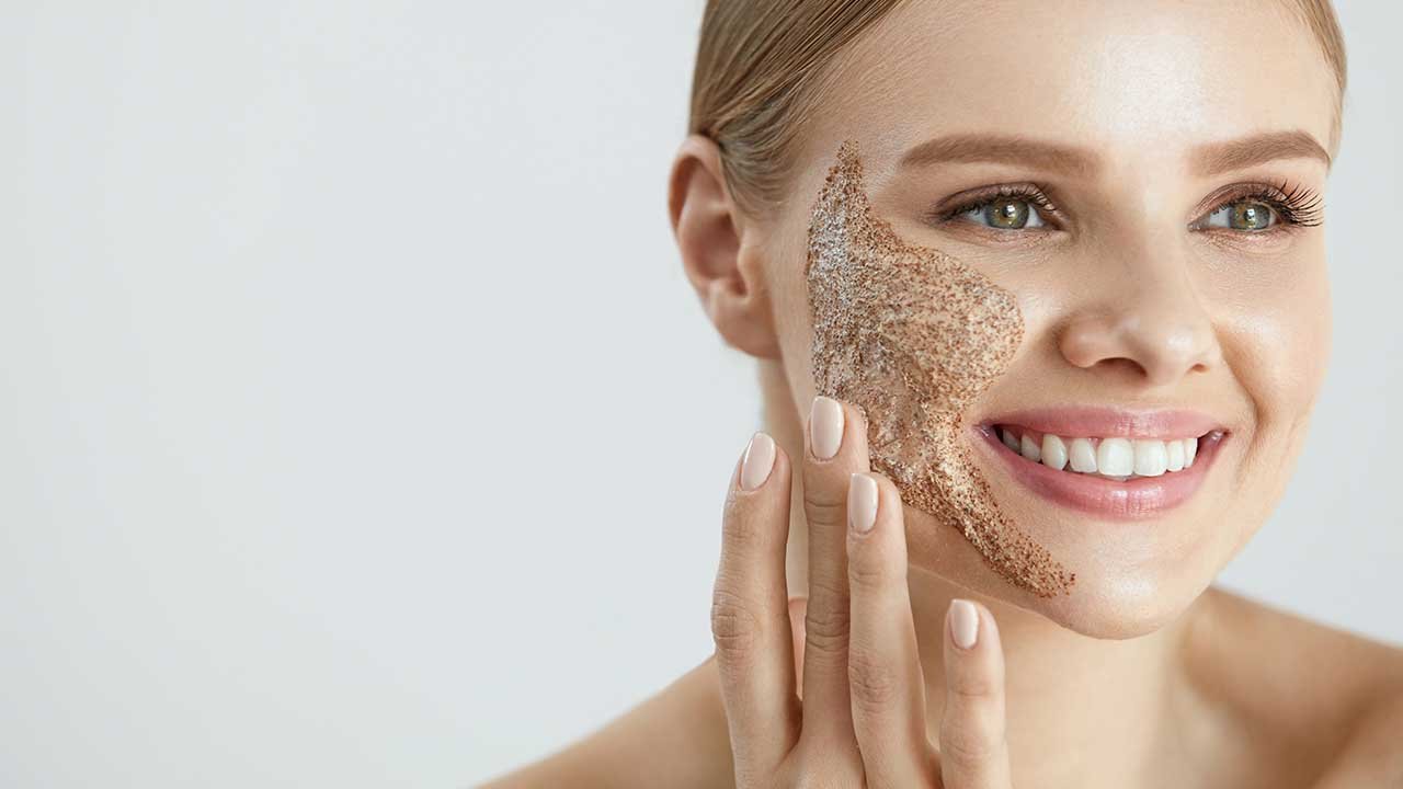 Loreal Paris BMAG Article Why Winter is Prime Time for Exfoliation D