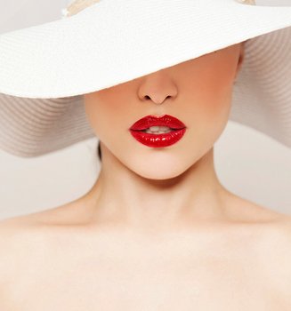 Loreal Paris Slideshow The Best Lipstick Colors For Summer 2020 Slide1