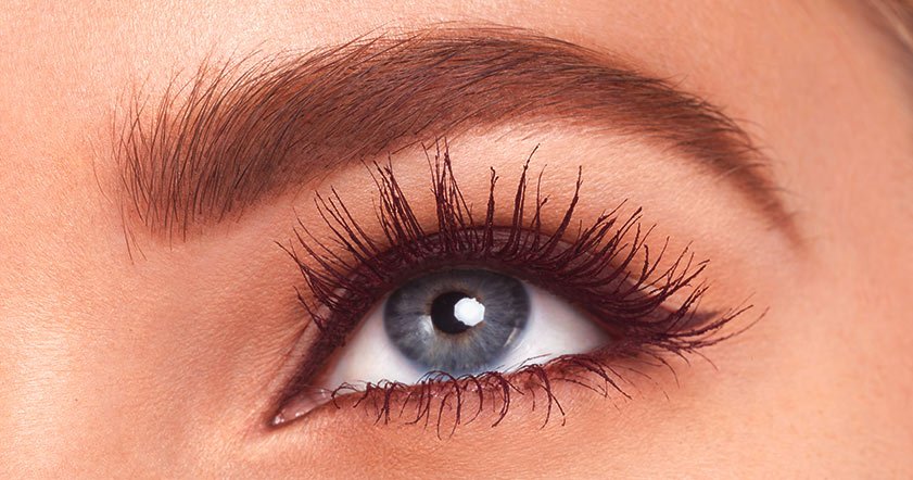 Loreal Paris BMAG Slideshow 4 Eye Makeup Looks That Are Even Better with Burgundy Mascara SLIDE 1