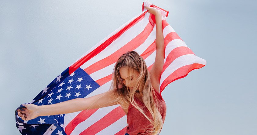 Loreal Paris BMAG Slideshow The 10 July 4th Beauty Ideas We Love Slide1