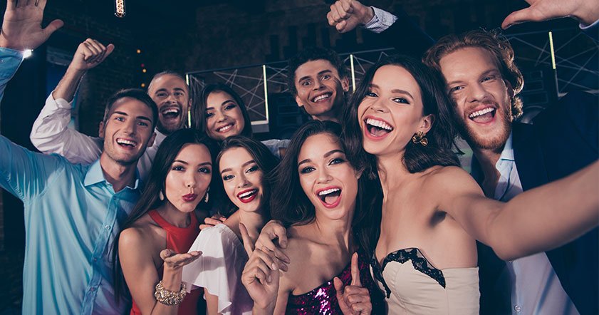 Loreal Paris BMAG Slideshow Your Prom Fashion And Beauty Checklist Slide1