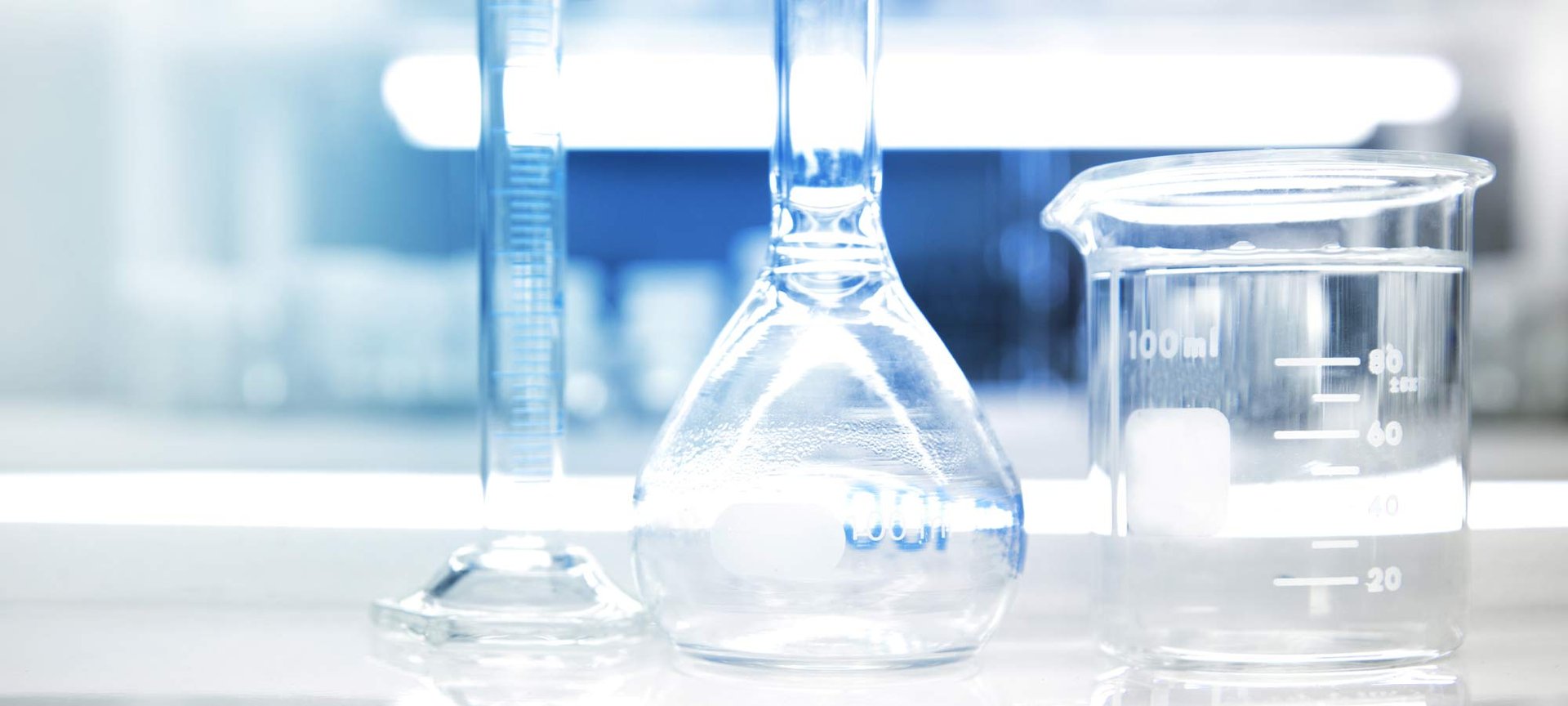 Loreal Paris Makeup Laboratory Flask 2000x900 2