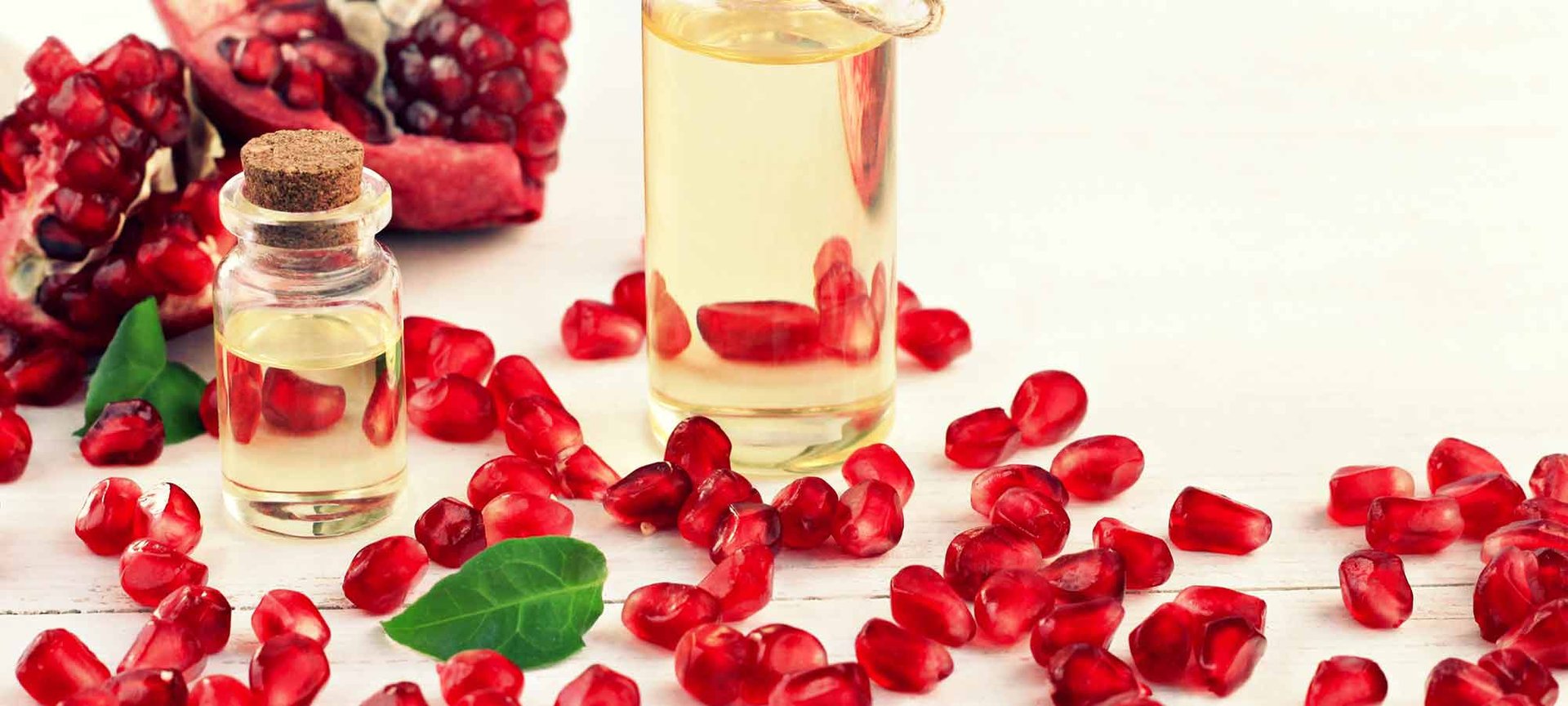 Loreal Paris Makeup Pomegranate Oil 2000x900